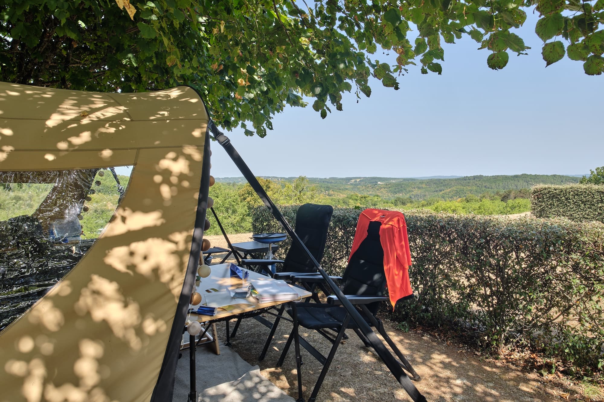 camping le daguet - emplacement tente dordogne vue