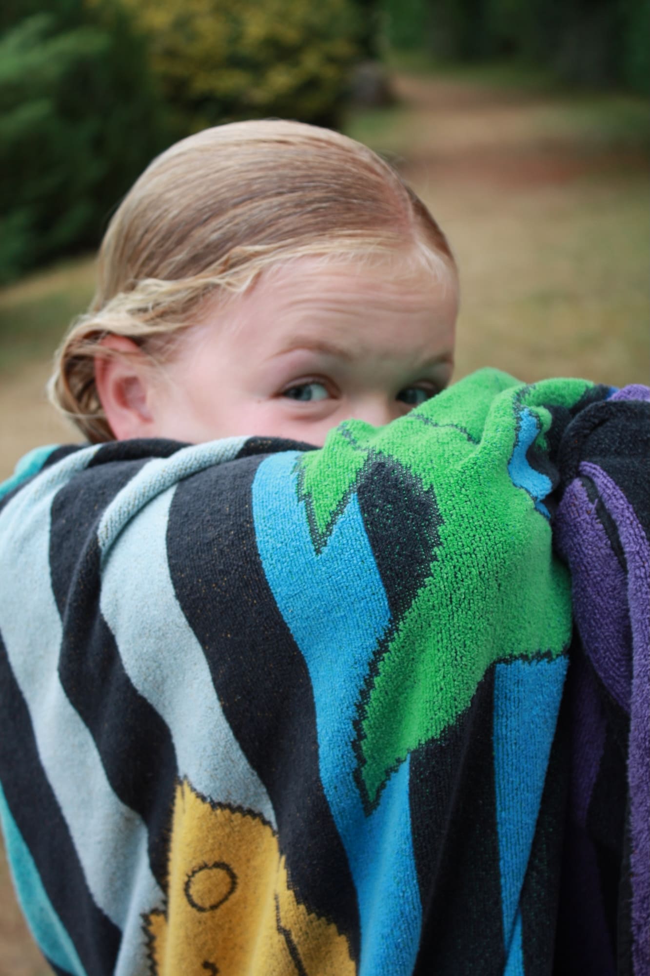 camping le daguet enfant serviette piscine dordogne